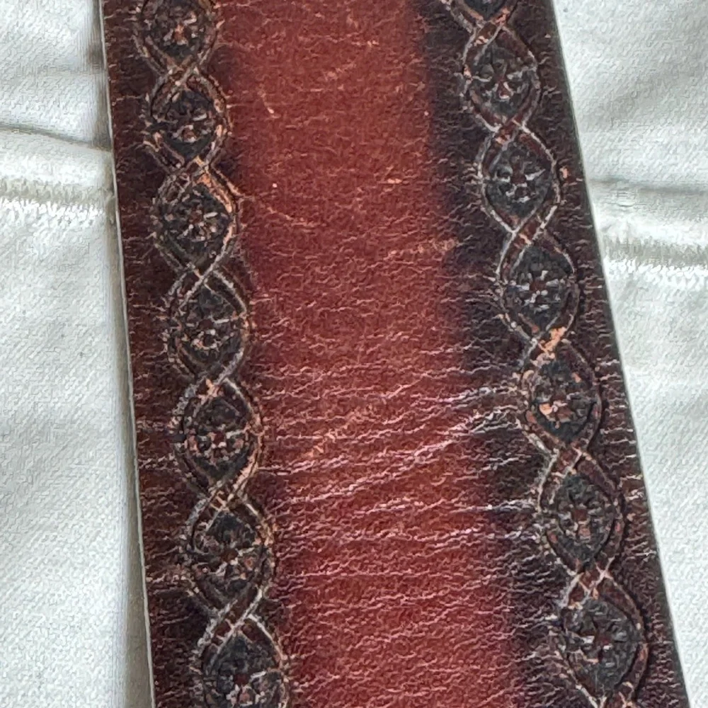 Western Style -Hand Stained Steerhide Leather - Brown Men's Belt - Size 34/36 - Picture 10 of 12